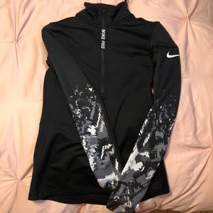 Black Nike pro quarter zip up